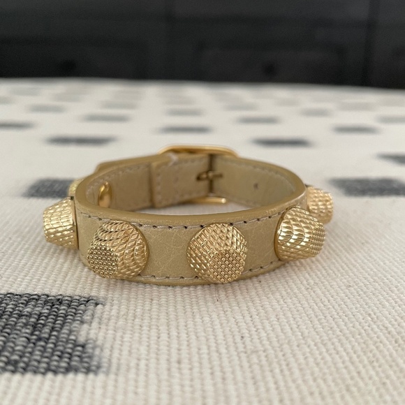 Balenciaga Bracelet. Arena Beige Leather and Gold Stud Bracelet. - Picture 1 of 4